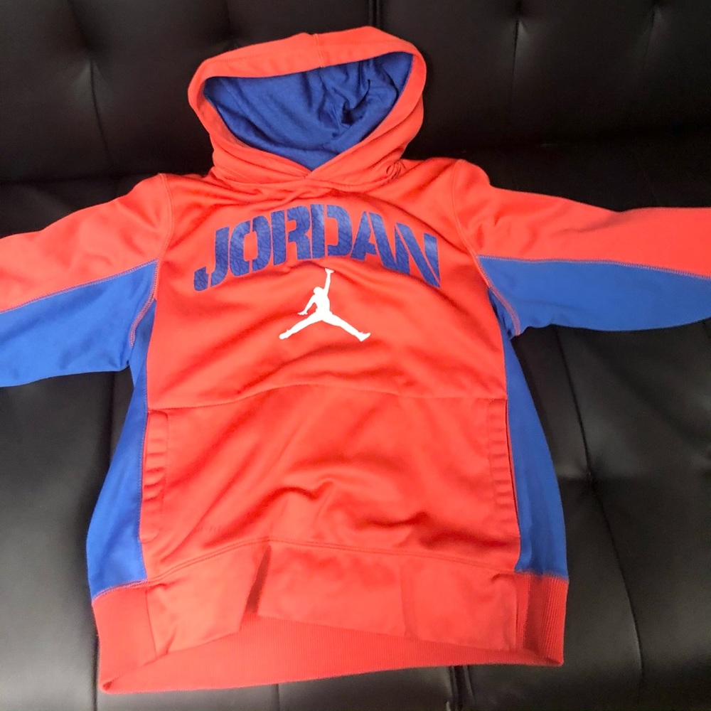 Boys Jordan pull over hoodie size 12/13
